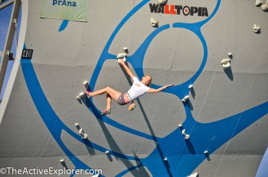 Sasha DiGiulian Waving at Psicobloc